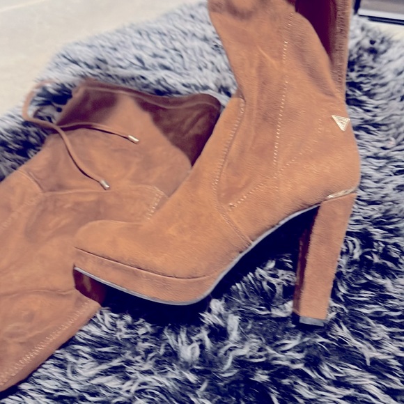 Guess thigh high boots - Picture 3 of 3